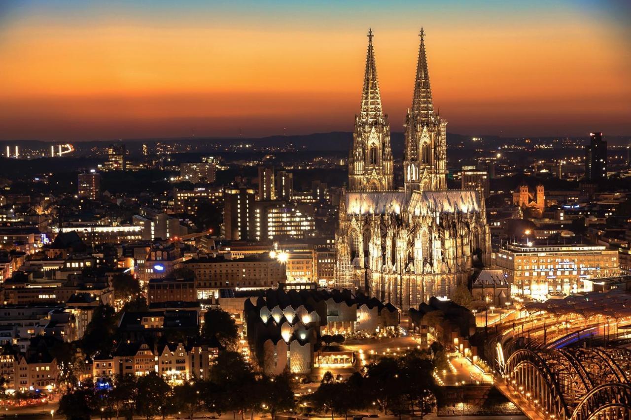 Modernes Appartement Im Gruenen - Stilvoll Und Komfortabel Köln Exterior foto